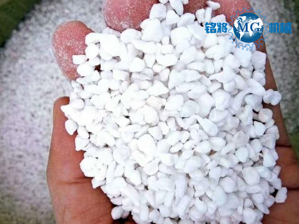 ����ɰ�{�S������b�e����r�Ͳ���΢��